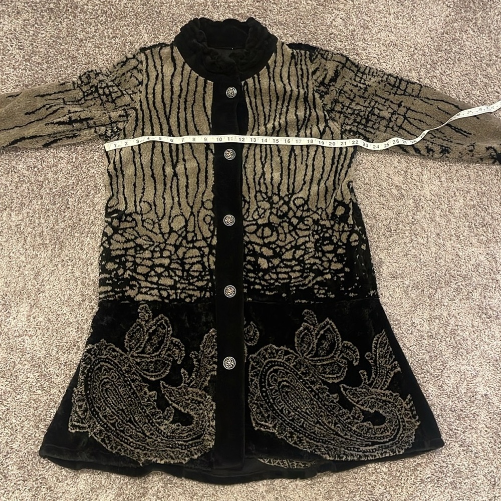 Lee Anderson Women's Cardigan - Picture 7 of 10